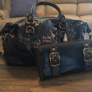 Gently used, Coach Purse a Wallet
